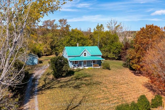 4427 County Road 8, Prince Edward County