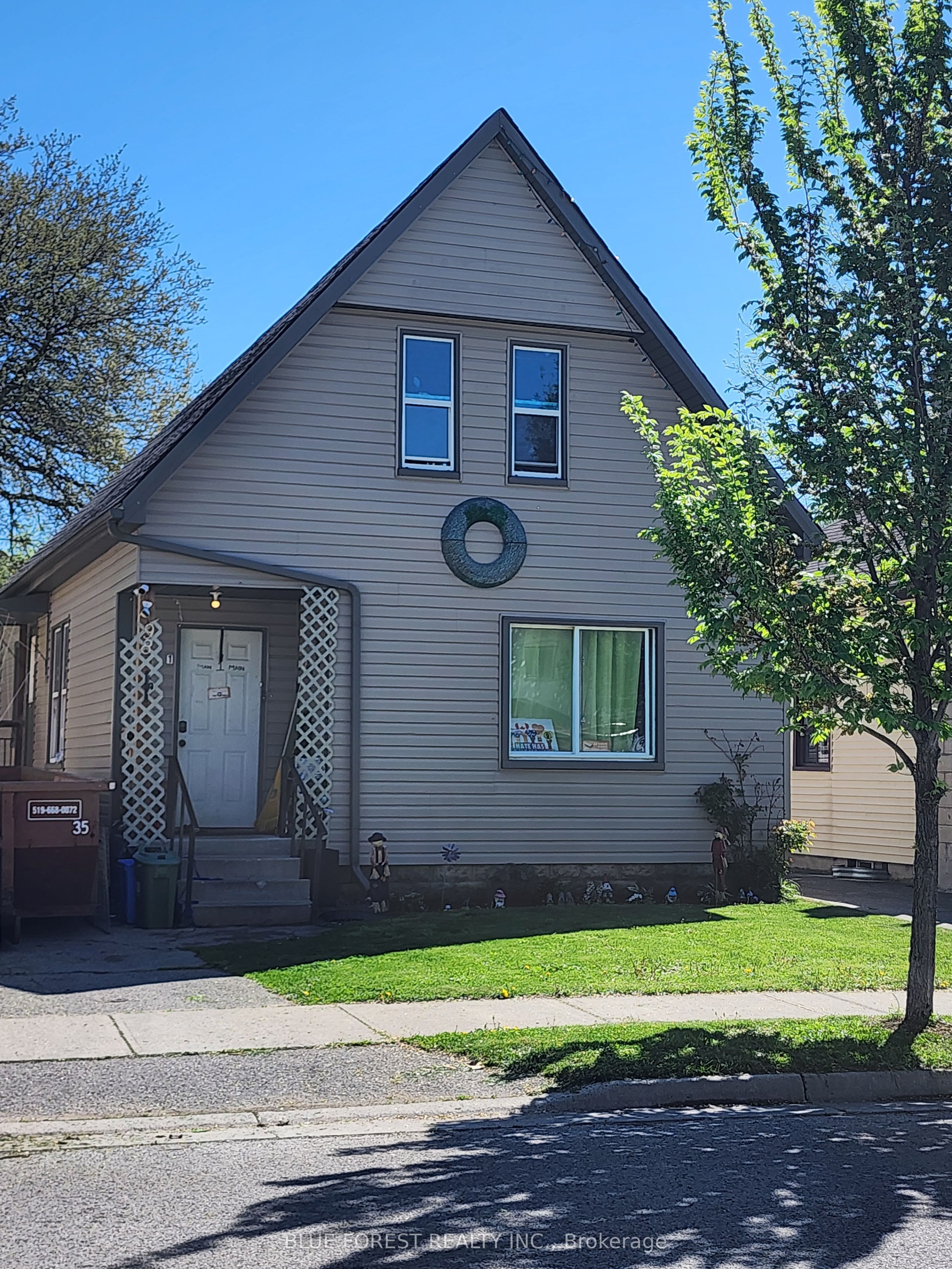 Photo of Listing #X12453233