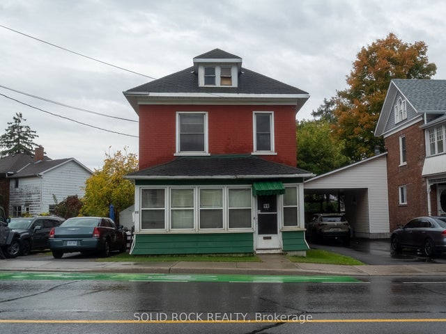 98 Elmsley Street N, Smiths Falls
