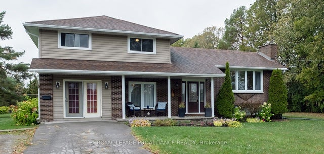 208 Ritz Road, Belleville
