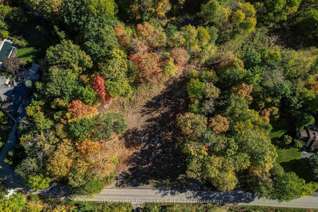 2564 Woodhull Road, London South