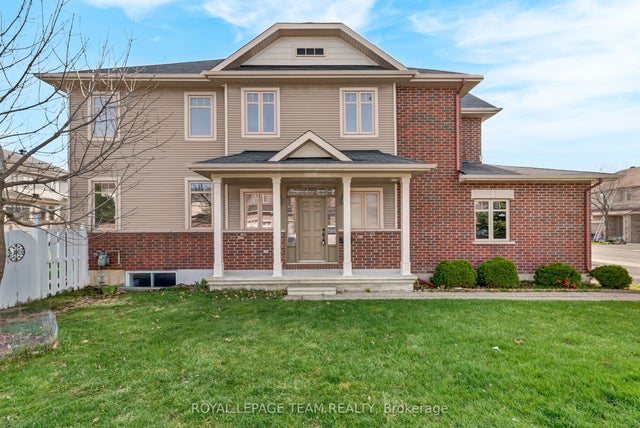 74 Madelon Drive, Barrhaven