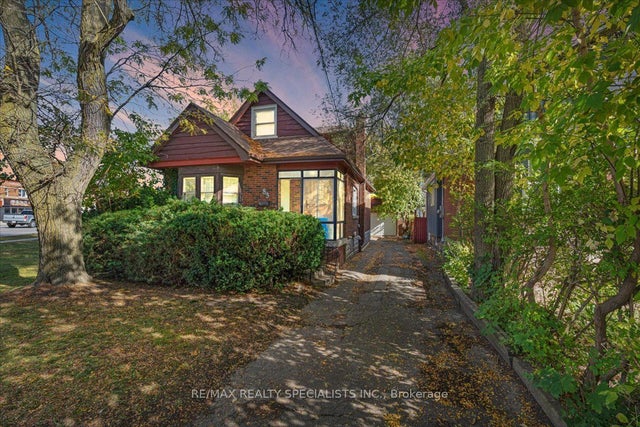 83 Haddon Avenue S, Hamilton