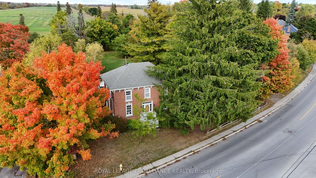 374 Bloomfield Main Street, Prince Edward County