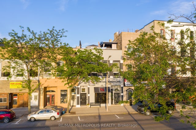 182 Front Street N Upper, Sarnia