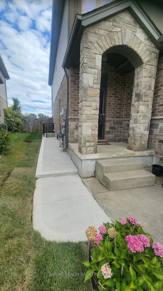 1972 Cherrywood Trail, London North