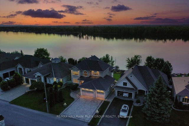 6373 Radisson Way, Orleans - Convent Glen and Area