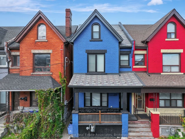 211 John Street N, Hamilton