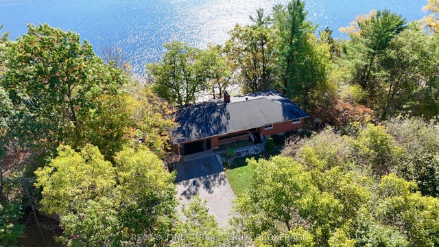 4236 Pine Ridge Drive, Frontenac