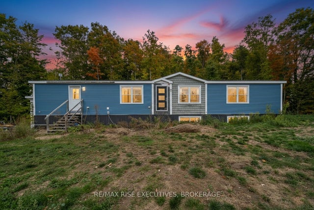 310 Berryton Road, Leeds and the Thousand Islands