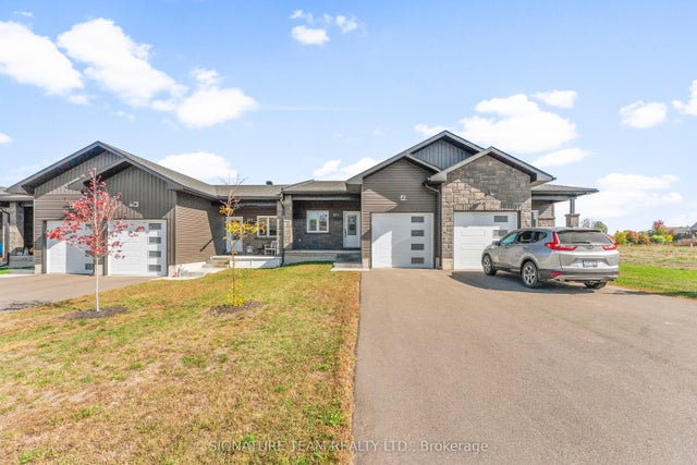 311 Forestview Crescent, Renfrew