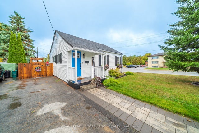1 Kerr Crescent, Quinte West
