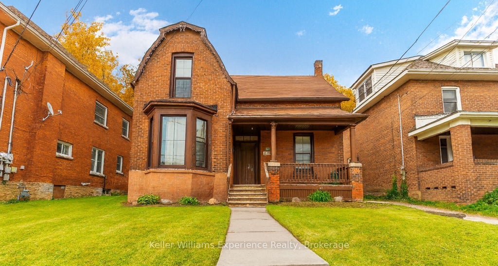 1379 3rd Avenue E, Owen Sound