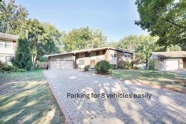 41 Queen Anne Circle, London North