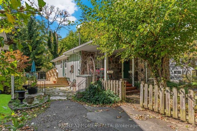 16 Wyckliffe Avenue, Niagara-on-the-Lake