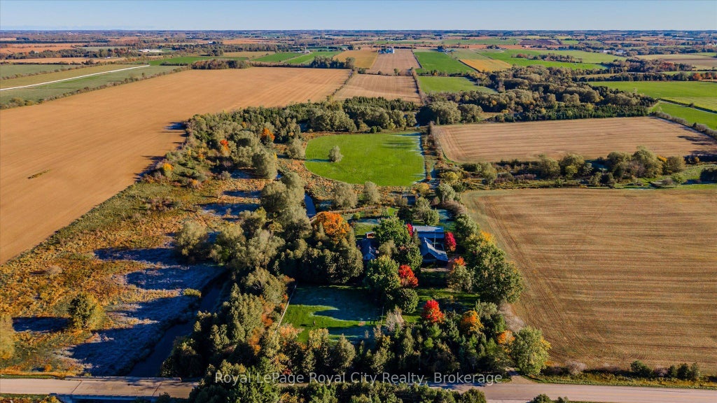 7907 Sixteenth Line, Wellington North