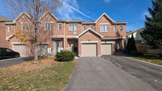 215 Badgeley Avenue, Kanata