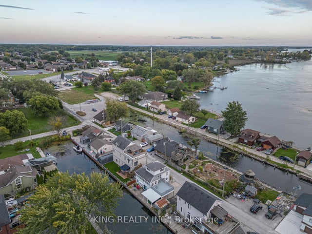 42 Wahneta Avenue, LaSalle