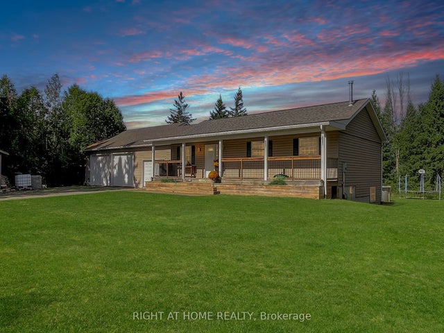 1876 12th Line, Selwyn