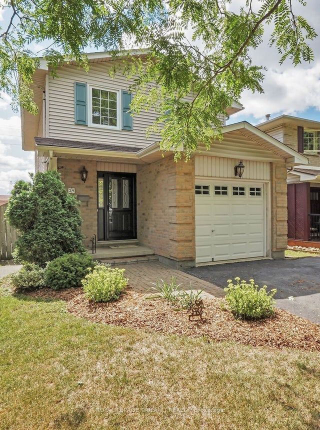 29 Chancton Crescent, London South