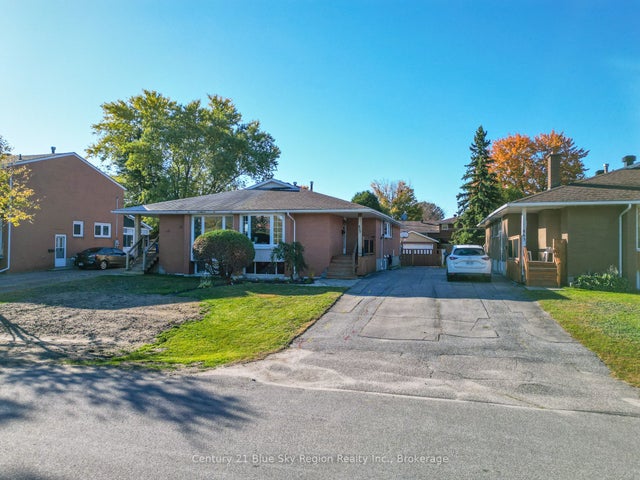 859 Tackaberry Drive, North Bay