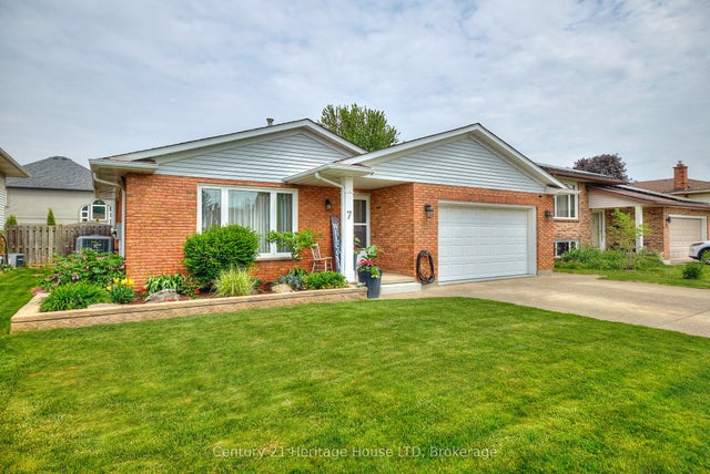 7 Huntington Lane, St. Catharines
