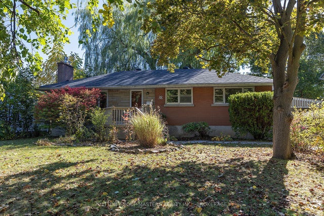 38 Watts Crescent, Kingston