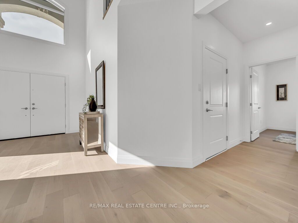 Photo of Listing #X12460265