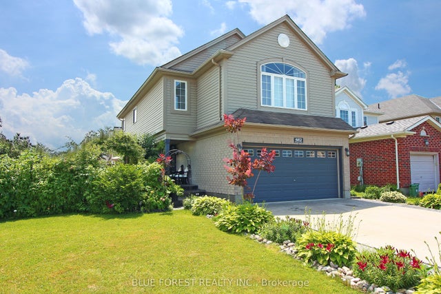 682 Hedgerow Place, London North