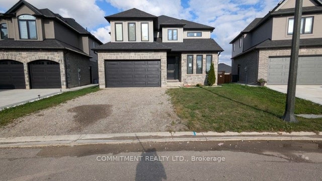 522 Masters Drive, Woodstock