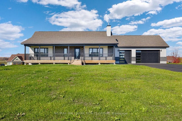 208 Trudeau Crescent, Russell