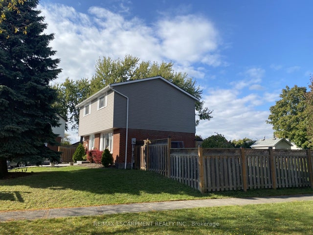 120 Chilton Drive, Hamilton