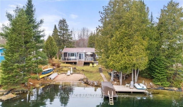 1440 Clement Lake Road, Highlands East