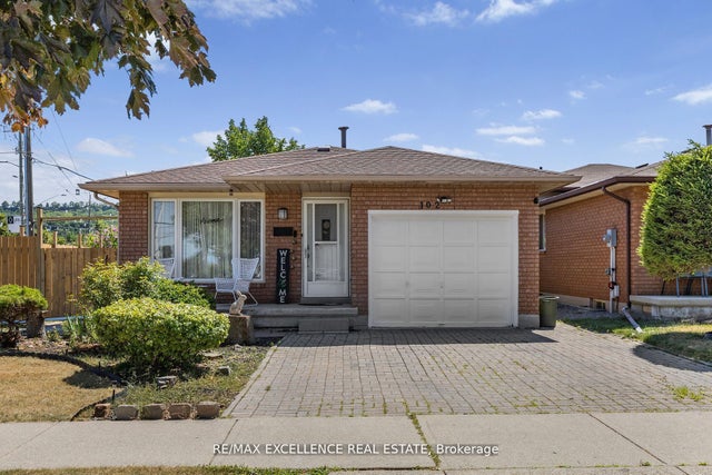 102 Juniper Drive, Hamilton