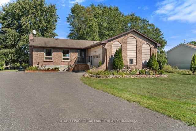 558 Aikins Road, Quinte West