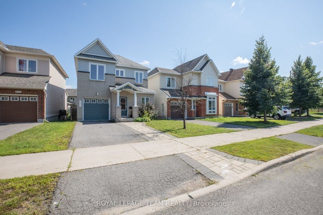 687 Paul Metivier Drive, Barrhaven
