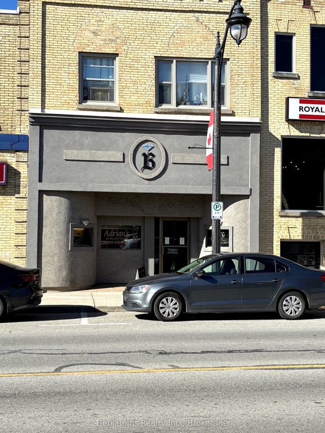 421 Main Street S, South Huron
