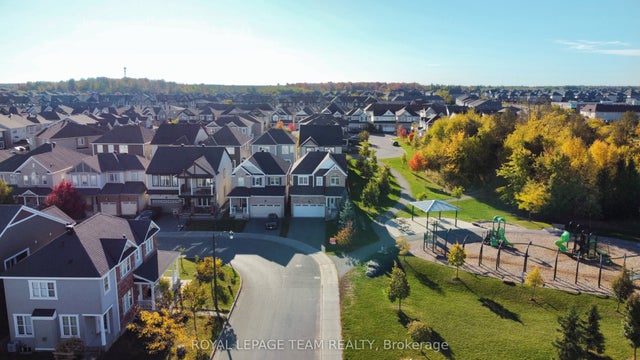 939 Whimbrel Way, Barrhaven