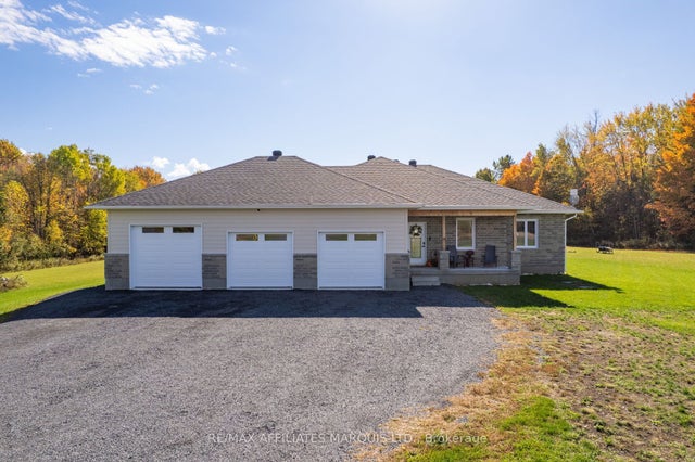 17026 Myers Road, South Stormont