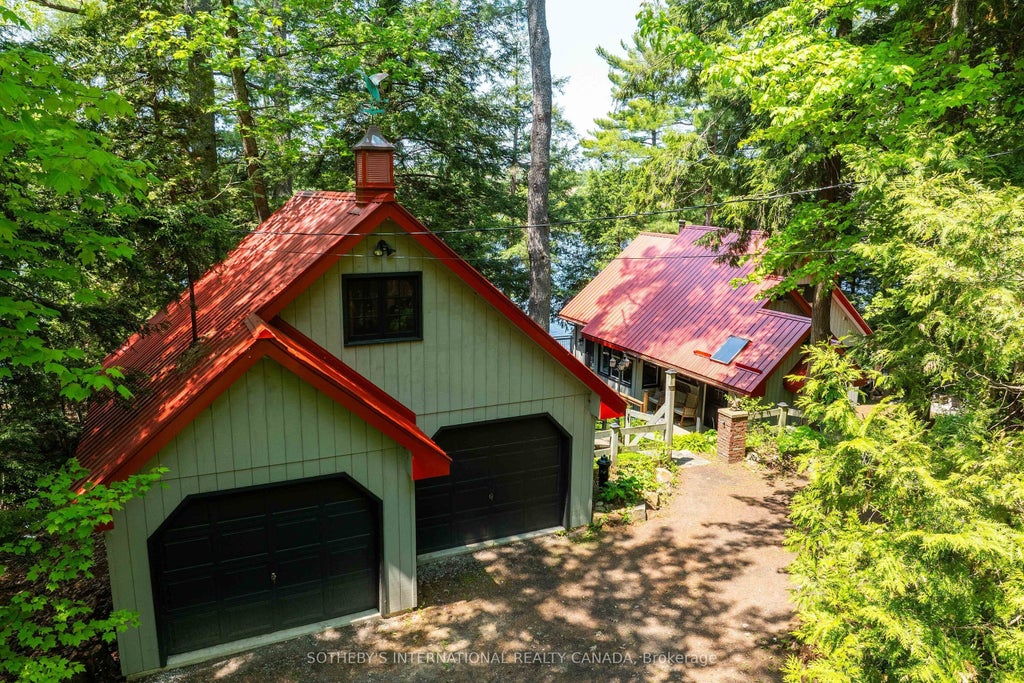 1050 Cobble Rose Lane, Minden Hills