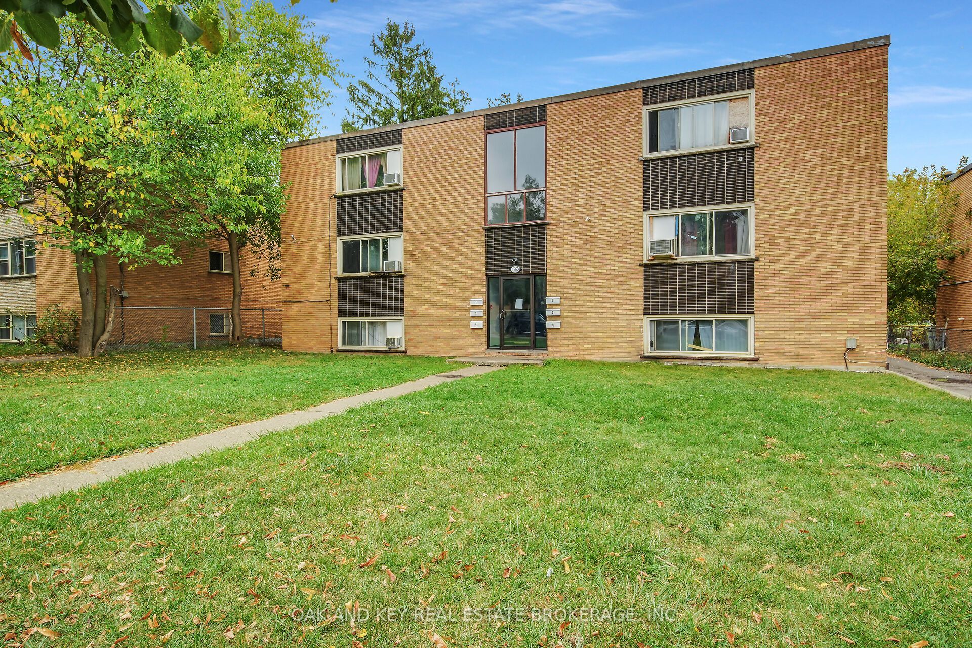 Photo of Listing #X12463938