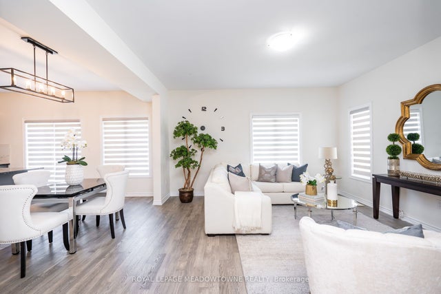 16 Bethune Avenue, Welland