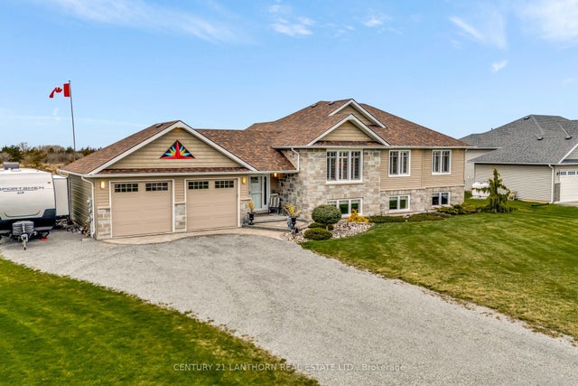 32 Stinson Block Road, Prince Edward County