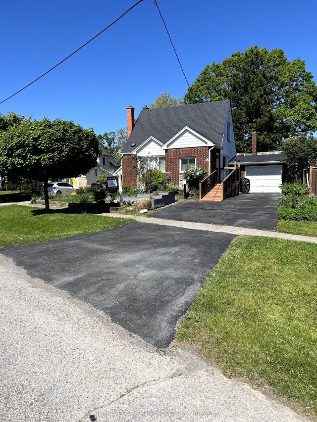 18 Flanders Avenue, St. Catharines
