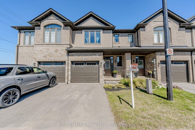 1 Tom Brown Drive 19, Brant