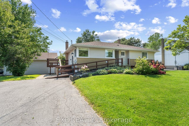 450 Coronation Boulevard, Loyalist