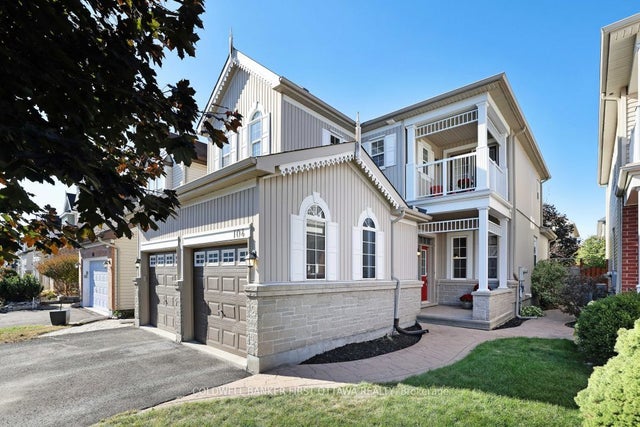 104 Streamside Crescent, Kanata