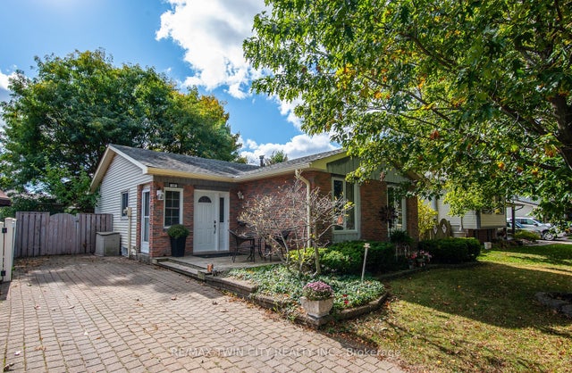 19 Keewatin Avenue, Kitchener