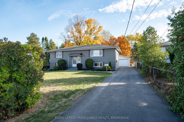 855 Woodbine Road, Kingston