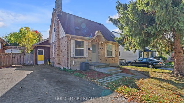 727 Whetter Avenue, London South